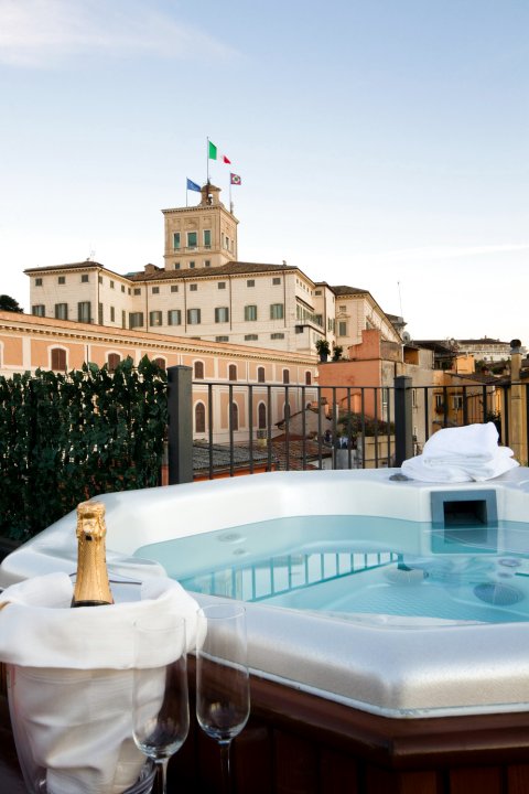 特雷维宫奢华酒店(Trevi Palace Luxury Inn)