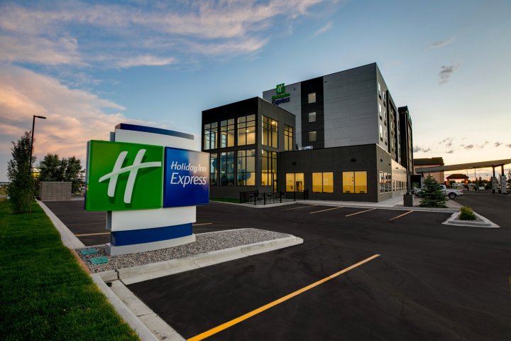 莱斯布里奇东南智选假日套房酒店 - IHG 旗下饭店(Holiday Inn Express - Lethbridge Southeast, an IHG Hotel)