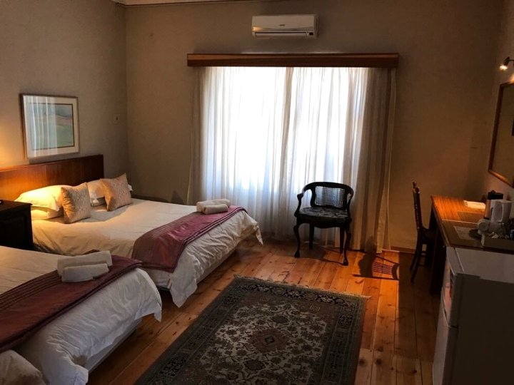 卡鲁乡村旅馆酒店(Karoo Country Inn)