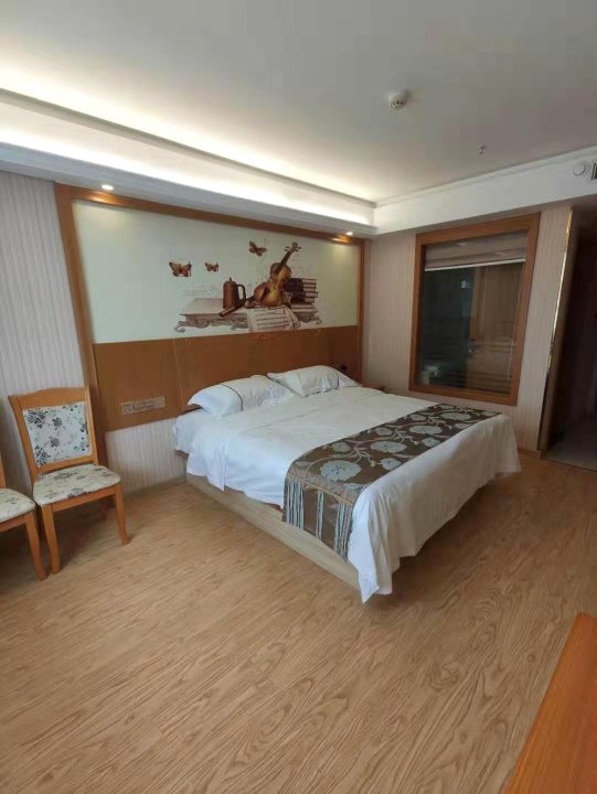 信阳锦湖假日酒店