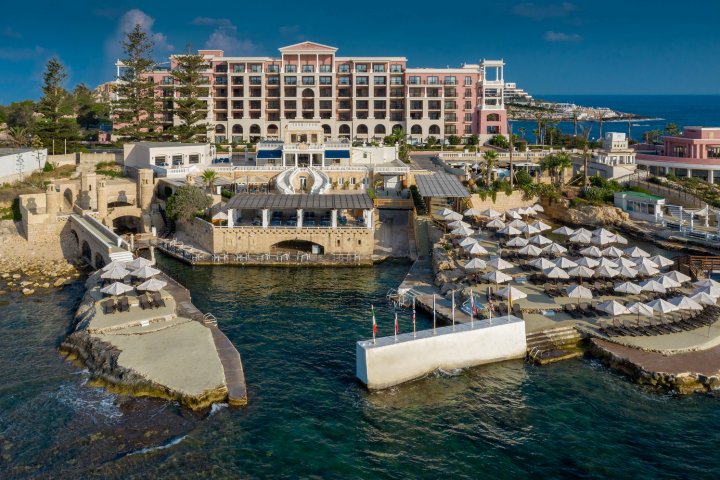 威斯汀马耳他德拉格纳拉度假村(The Westin Dragonara Resort, Malta)