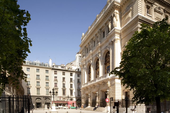 巴黎法瓦尔公馆酒店(La Maison Favart Paris)