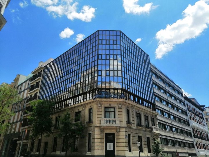 格兰维尔塞斯酒店(Gran Versalles)