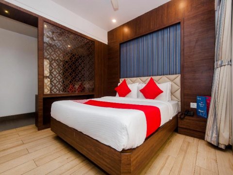 OYO 13468 Hotel Jai Malhar Residency