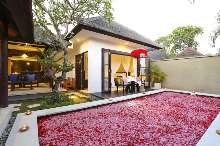 巴厘岛妲丽豪华水疗别墅酒店(The Bidadari Luxury Villas & Spa Bali)
