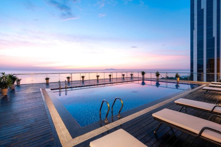 岘港宁静海滩酒店(Serene Beach Hotel Danang)