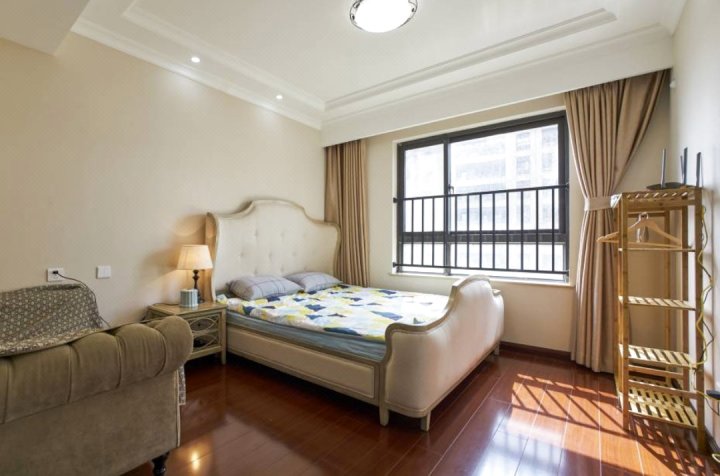 上海国际旅游度假区精装三房公寓