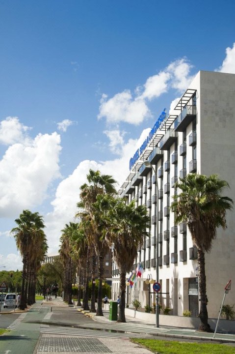 塞维利亚国会M.A.酒店(M.A. Hotel Sevilla Congresos)