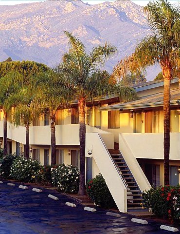 圣巴巴拉胜佰德旅舍(Sandpiper Lodge - Santa Barbara)
