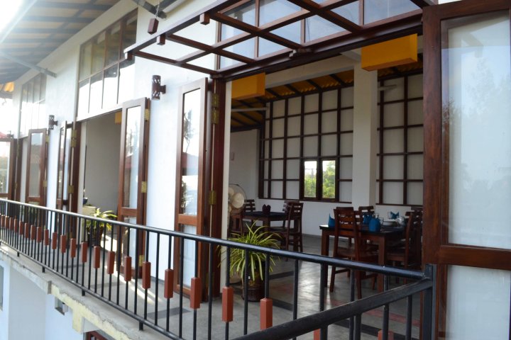 桑拉斯酒店及餐厅(Sanras Hotel and Restaurant)