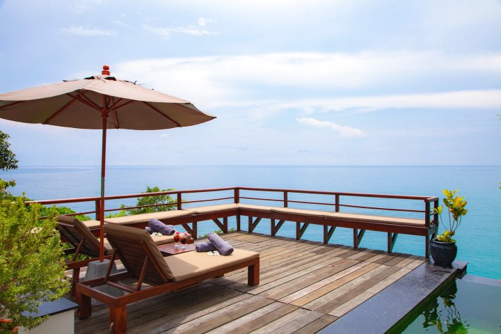 苏林海滩奢华别墅酒店(Surin Beach Luxury Villa)