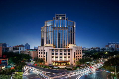 熹龙国际大酒店(茂名人民广场高铁站店)