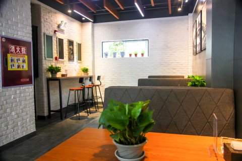 安岳最忆精选酒店