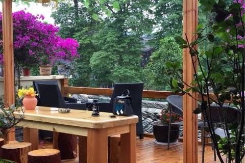 平乐古镇花间雅阁