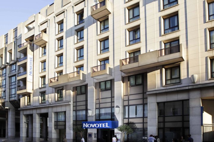 诺富特巴黎瓦基拉德巴纳斯峰酒店(Novotel Paris Vaugirard Montparnasse)