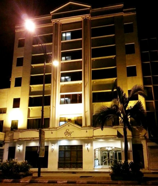 林哈德拿笃行政酒店(The Executive Hotel Lahad Datu)