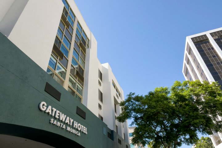 圣莫妮卡盖特威酒店(Gateway Hotel Santa Monica)