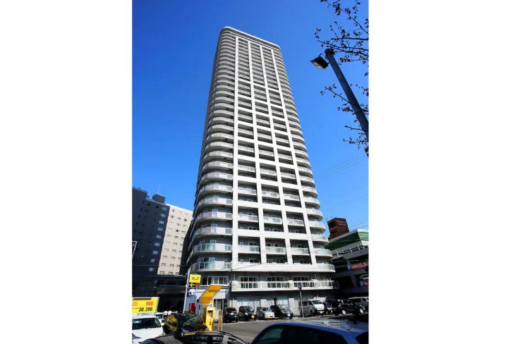 AMS TOWER 旅居-距中岛公园站步行1分钟/距薄野站步行5分钟(Better Than 99% Sapporo Hotels! Apartment with Great Location and Great Price！)