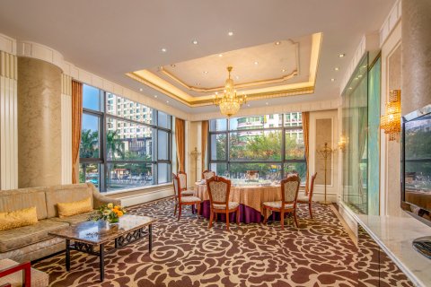 熹龙国际大酒店(茂名人民广场高铁站店)