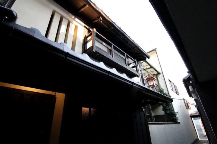 MACHIYA RESIDENCE INN 永松紫黒庵(Shikoku-an Machiya Residence Inn)