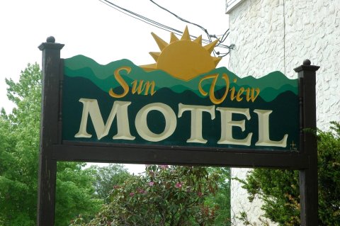 日景汽车旅馆(The Sunview Motel)