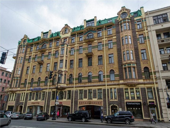 星夜涅夫斯基中心酒店(Stary Nevsky by Center Hotels)