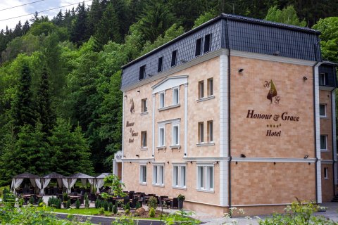 荣誉优雅酒店(Honour and Grace Hotel)