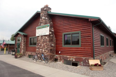 Sportsman's Lodge