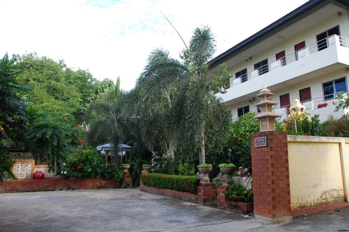 瑟里卡尔住宅暨豪华公寓酒店(Sirikarn Residence & Luxury Apartments)