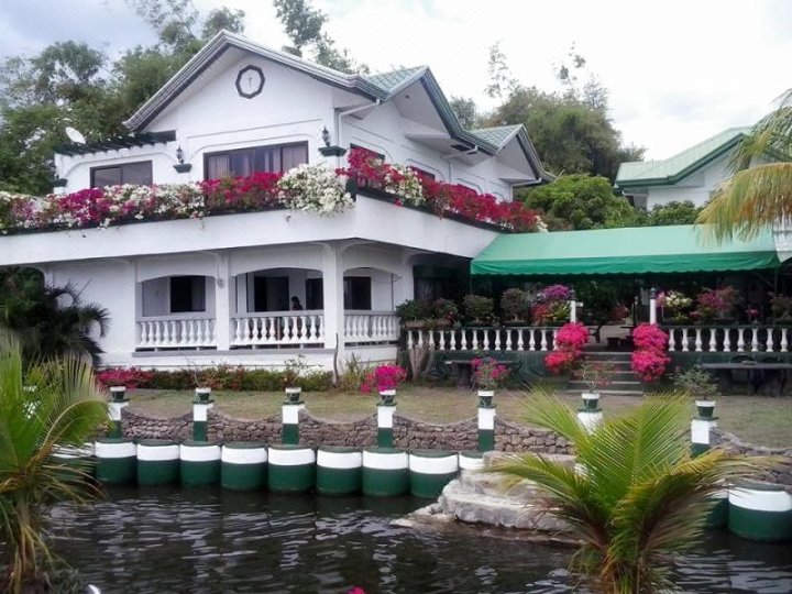 圣罗克天堂饭店(San Roque Paradise Hotel)