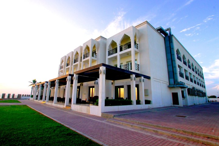 苏哈尔海滩酒店(Sohar Beach Hotel)