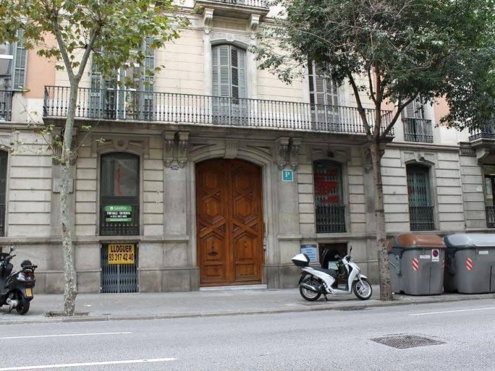 巴塞罗那中心酒店(Hostal Barcelona Centro)