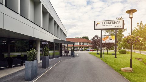 登纳霍夫范德瓦尔克酒店(Van der Valk Hotel Dennenhof)
