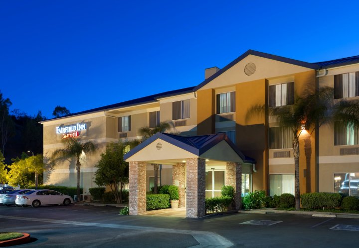 圣塔克拉里塔瓦伦西亚万豪费尔菲尔德客栈(Fairfield Inn by Marriott Santa Clarita Valencia)