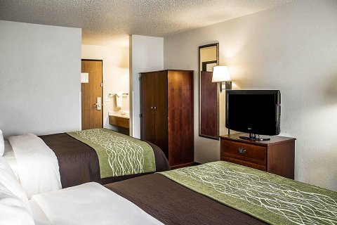 凯艺套房酒店(Quality Inn & Suites Delaware)