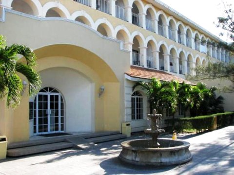 玛伊瓦米瑞玛塔匹克酒店及俱乐部(Club Maeva Miramar Tampico)