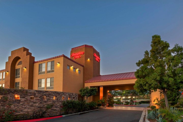 圣迭戈米申谷万豪春丘酒店(SpringHill Suites by Marriott San Diego Mission Valley)