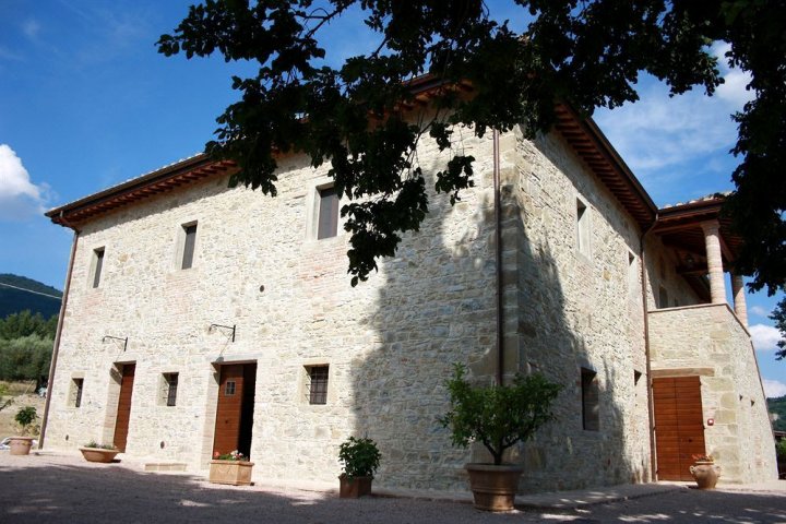 卡萨利的多提乡村民宿(Casale dei Dotti)