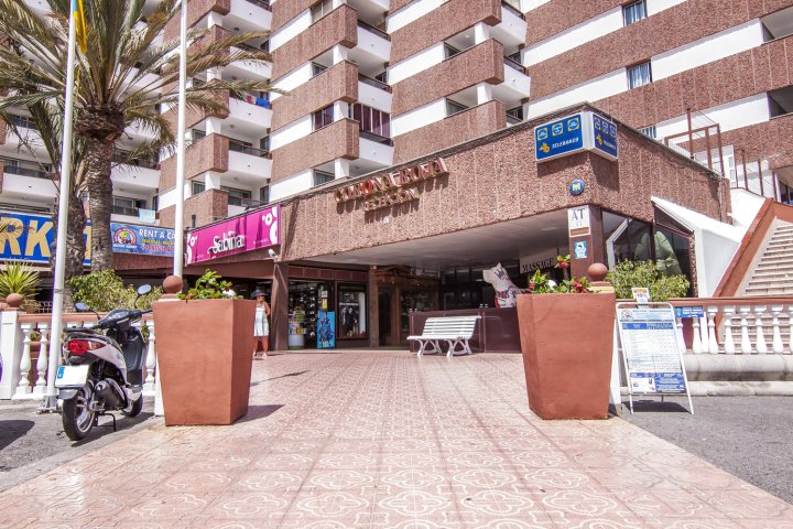 科罗纳罗亚酒店(Corona Roja)