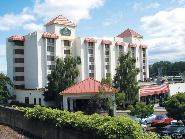 西雅图塔科马拉奎塔酒店及套房(La Quinta by Wyndham Tacoma - Seattle)