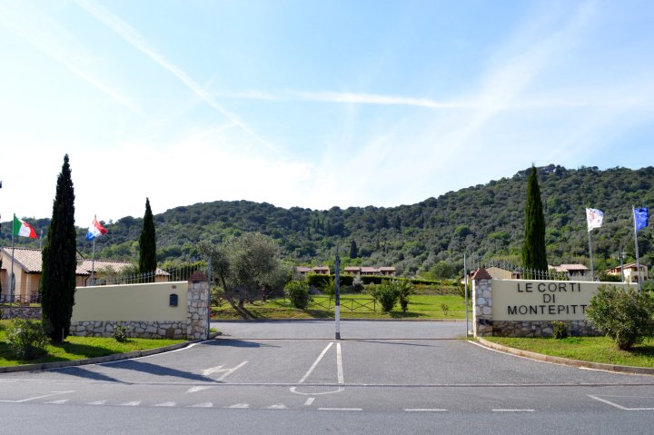 乐克蒂迪蒙特皮蒂酒店(Le Corti di Montepitti)