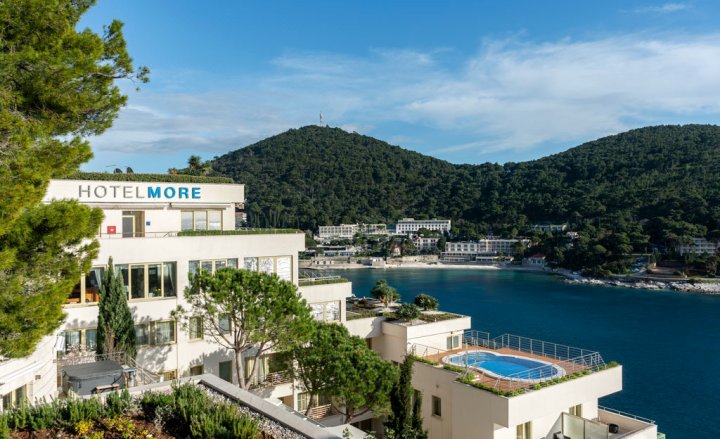 摩尔酒店(Hotel More)