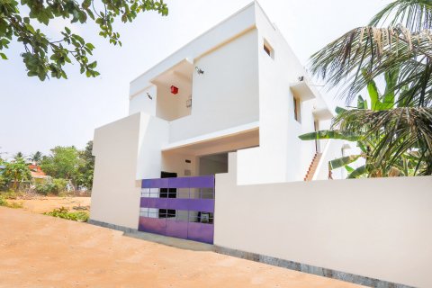 OYO 39317 Beach House Studio Near ECR