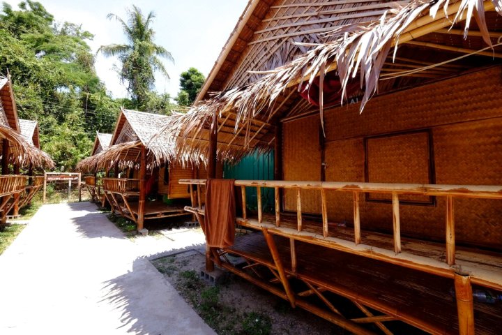 Long beach simple House