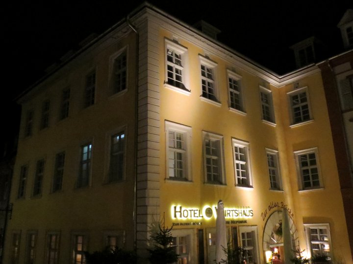 阿尔滕布吕克酒店(Hotel Zur Alten Brücke)