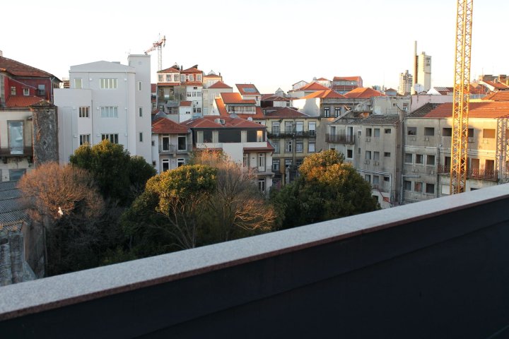 杜克德楼尔屋顶酒店(The Roof Duque de Loulé)