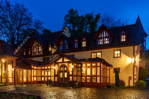 韦贝尔霍夫城堡酒店(Schlosshotel Weyberhöfe)