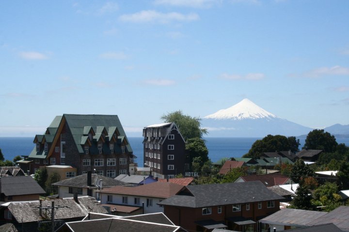 维拉斯港索拉斯酒店(Solace Hotel Puerto Varas)