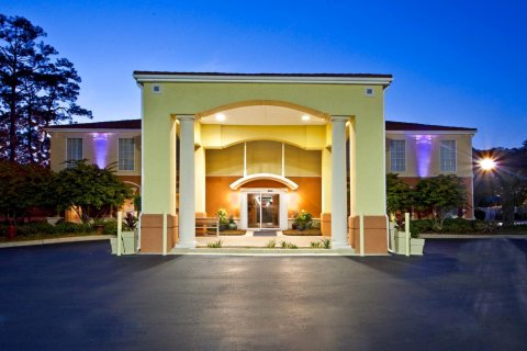 尼斯维尔埃格林AFB 假日快捷酒店(Best Western Niceville - Eglin AFB Hotel)
