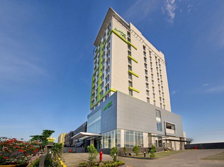 威兹阿哈梅雅尼楠榜高级酒店(Whiz Prime Hotel Ahmad Yani Lampung - Chse Certified)
